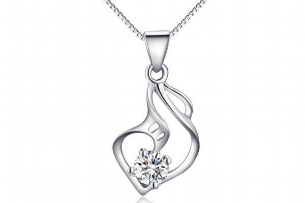 純銀項(xiàng)鏈泡水會(huì)變色嗎 純銀項(xiàng)鏈會(huì)過敏嗎 純銀項(xiàng)鏈泡水會(huì)變色嗎 純銀項(xiàng)鏈會(huì)過敏嗎