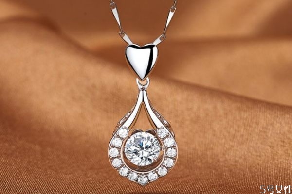 戴純銀項鏈過敏怎么辦 純銀項鏈斷了怎么辦 戴純銀項鏈過敏怎么辦 純銀項鏈斷了怎么辦