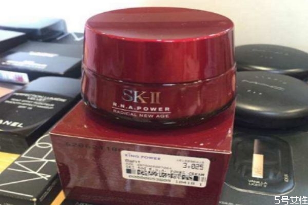 skii眼霜好用嗎 skii眼霜和雅詩蘭黛哪個好 skii眼霜好用嗎 skii眼霜和雅詩蘭黛哪個好