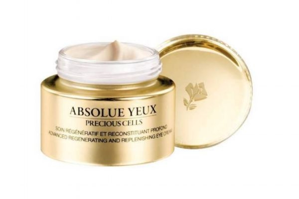 眼霜怎么使用效果最好 涂眼霜時(shí)要注意什么 眼霜怎么使用效果最好 涂眼霜時(shí)要注意什么