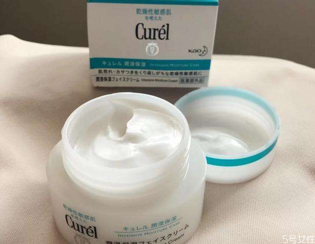 保濕面霜晚上用還是白天用 保濕面霜一天用幾次 保濕面霜晚上用還是白天用 保濕面霜一天用幾次