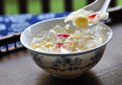 銀耳不出膠是假銀耳嗎 銀耳熬不出膠有功效嗎 銀耳不出膠是假銀耳嗎 銀耳熬不出膠有功效嗎