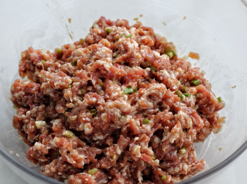 餃子餡要不要炒熟 餃子餡炒熟會(huì)不會(huì)更香 餃子餡要不要炒熟 餃子餡炒熟會(huì)不會(huì)更香