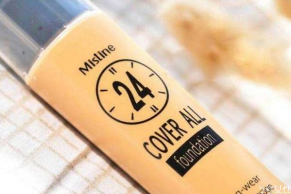 使用粉底液之后臉很干是怎么回事 擦完粉底臉干怎么補(bǔ)救 使用粉底液之后臉很干是怎么回事 擦完粉底臉干怎么補(bǔ)救