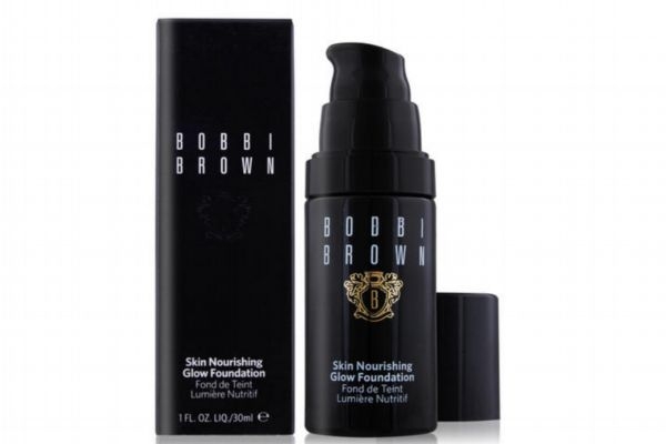 涂粉底液怎么避免假面 為什么涂粉底液像假面 涂粉底液怎么避免假面 為什么涂粉底液像假面