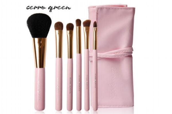 化妝刷可以用洗面奶洗嗎 化妝刷能用來(lái)干洗嗎 化妝刷可以用洗面奶洗嗎 化妝刷能用來(lái)干洗嗎