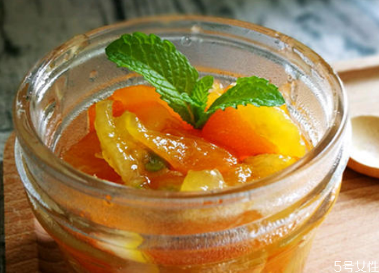 熬金桔膏需要去籽嗎 自己熬的金桔膏能放多久 熬金桔膏需要去籽嗎 自己熬的金桔膏能放多久