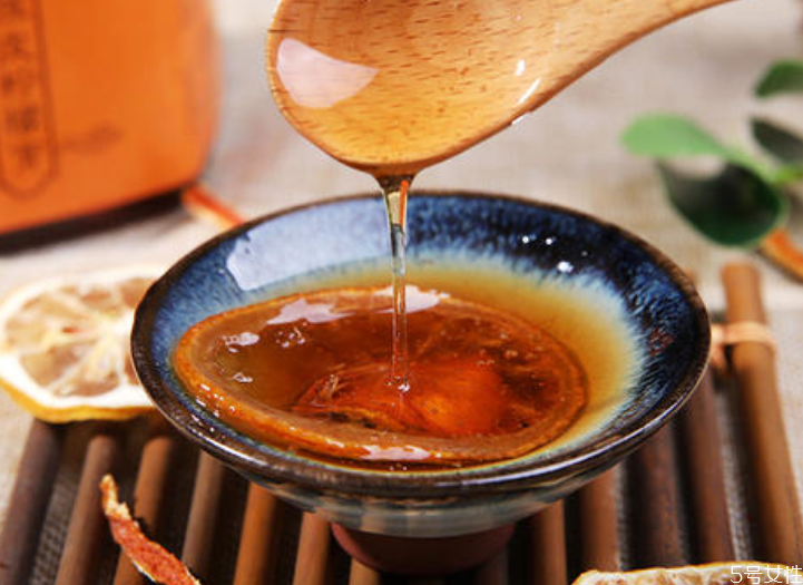 熬金桔膏需要去籽嗎 自己熬的金桔膏能放多久 熬金桔膏需要去籽嗎 自己熬的金桔膏能放多久