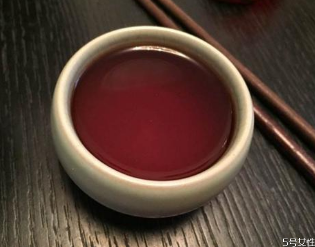 黑棗泡黃酒要蒸熟嗎 黑棗泡黃酒多長時間可以飲用 黑棗泡黃酒要蒸熟嗎 黑棗泡黃酒多長時間可以飲用