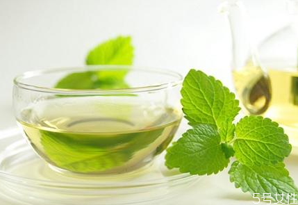 用茶葉水洗臉可以祛痘嗎 茶葉水洗臉注意事項 用茶葉水洗臉可以祛痘嗎 茶葉水洗臉注意事項