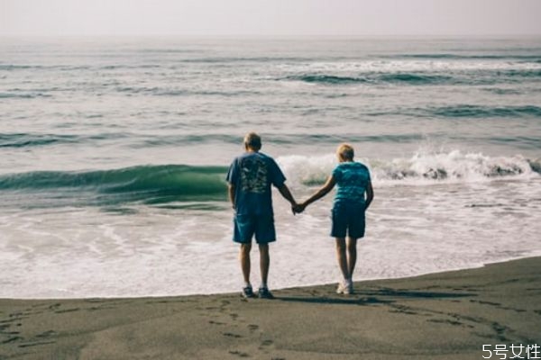 夫妻怎么交流加深感情 怎么樣才能加深夫妻的感情 夫妻怎么交流加深感情 怎么樣才能加深夫妻的感情