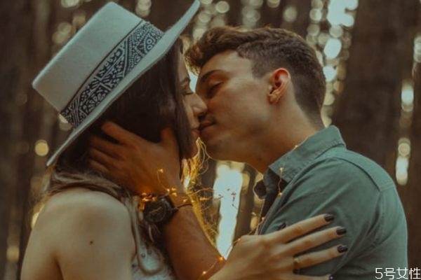 怎么試探妻子是否出軌 老婆出軌怎么處理最好 怎么試探妻子是否出軌 老婆出軌怎么處理最好