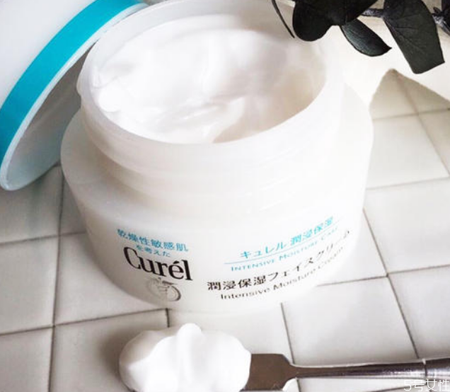 冬季補(bǔ)水面霜哪種好 冬季補(bǔ)水面霜推薦 冬季補(bǔ)水面霜哪種好 冬季補(bǔ)水面霜推薦