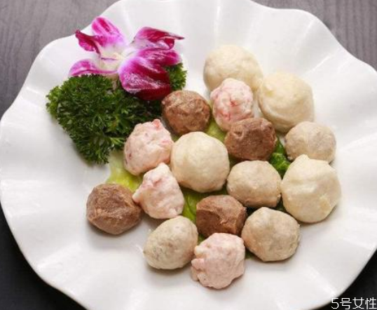 火鍋丸子怎么炒著吃 火鍋丸子炒之前需要煮嗎 火鍋丸子怎么炒著吃 火鍋丸子炒之前需要煮嗎