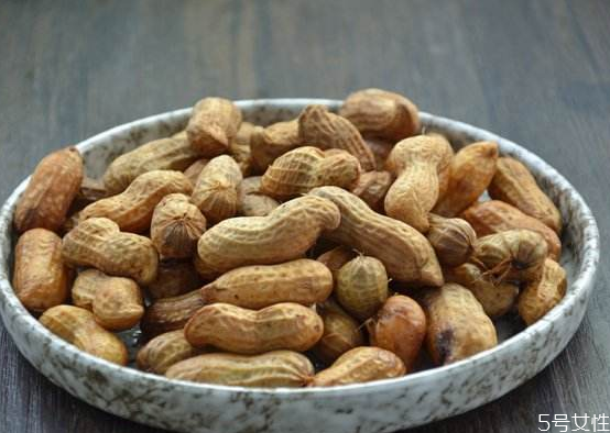 鹽水花生怎么煮才入味 鹽水煮花生要開口嗎 鹽水花生怎么煮才入味 鹽水煮花生要開口嗎