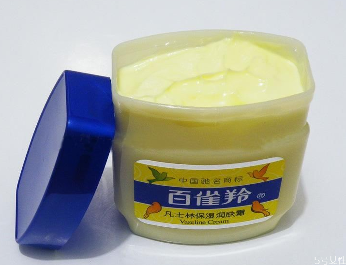 凡士林太油了怎么辦 凡士林適合什么膚質(zhì) 凡士林太油了怎么辦 凡士林適合什么膚質(zhì)