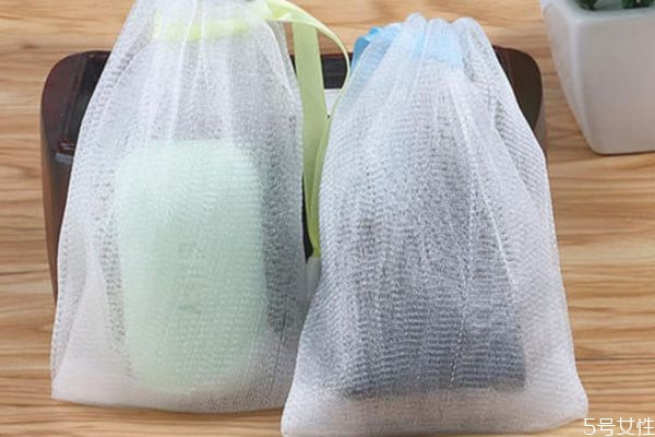起泡網(wǎng)怎么裝香皂進(jìn)去 用完起泡網(wǎng)肥皂要取出來(lái)嗎