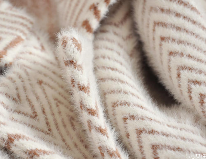 仿制的水貂絨染色了怎么洗 仿制的水貂絨多久洗一次 仿制的水貂絨染色了怎么洗 仿制的水貂絨多久洗一次