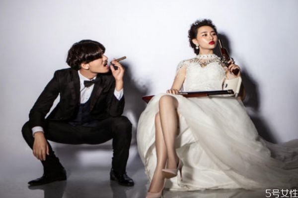 網(wǎng)聊多久會(huì)失去新鮮感 網(wǎng)戀話題越來越少怎么辦 網(wǎng)聊多久會(huì)失去新鮮感 網(wǎng)戀話題越來越少怎么辦