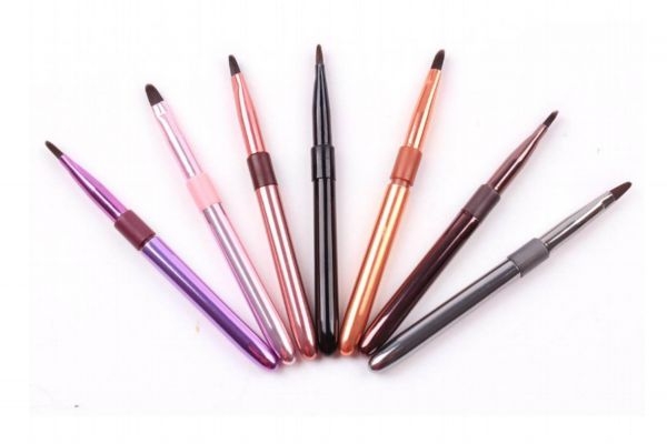 新的唇刷要用溫水泡多久 唇刷的作用有哪些 新的唇刷要用溫水泡多久 唇刷的作用有哪些