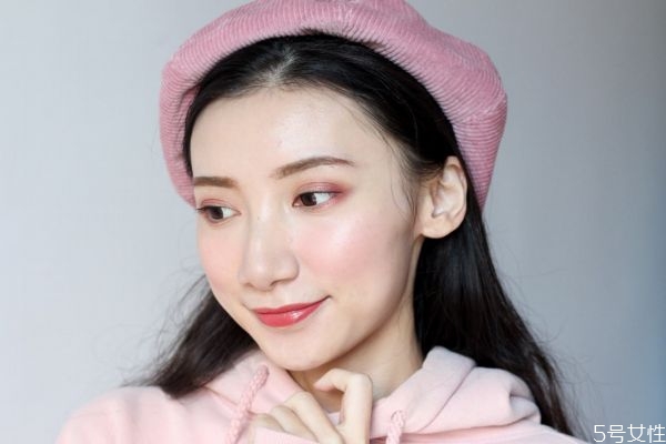 化妝后臉太白怎么補(bǔ)救 化完妝臉太白了怎么辦 化妝后臉太白怎么補(bǔ)救 化完妝臉太白了怎么辦