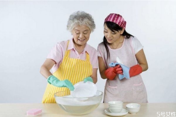 婆婆好不好就看這三點 壞婆婆九大特征表現(xiàn) 婆婆好不好就看這三點 壞婆婆九大特征表現(xiàn)