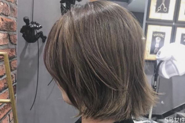 怎樣用海娜粉染發(fā) 海娜粉怎么調(diào)制不掉色 怎樣用海娜粉染發(fā) 海娜粉怎么調(diào)制不掉色