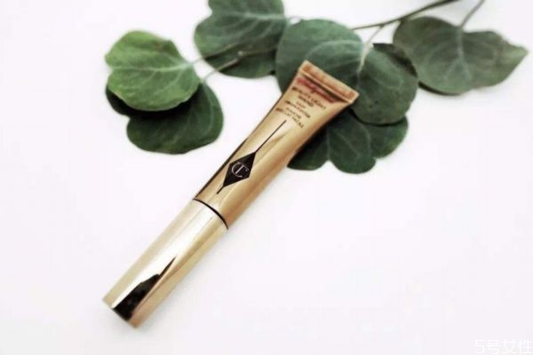 高光棒可以用來遮瑕嗎 遮瑕筆和高光棒區(qū)別 高光棒可以用來遮瑕嗎 遮瑕筆和高光棒區(qū)別