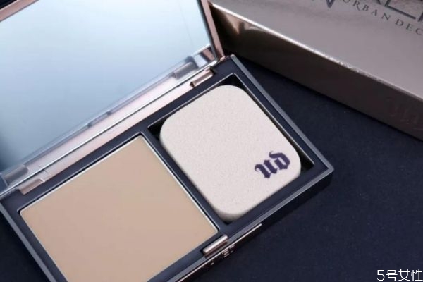 粉餅可以代替bb霜嗎 油皮適合什么粉餅定妝 粉餅可以代替bb霜嗎 油皮適合什么粉餅定妝