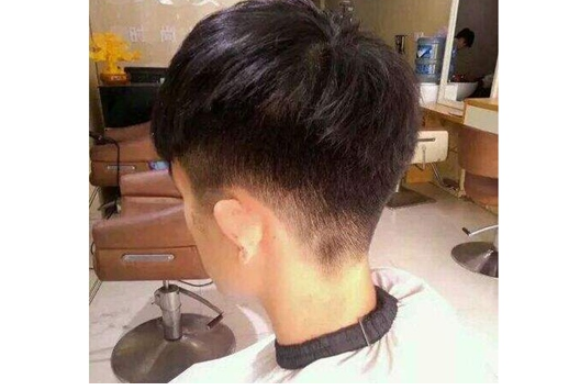 男生碎蓋頭發(fā)型需要燙嗎 男生碎蓋頭要留多長(zhǎng)頭發(fā) 男生碎蓋頭發(fā)型需要燙嗎 男生碎蓋頭要留多長(zhǎng)頭發(fā)