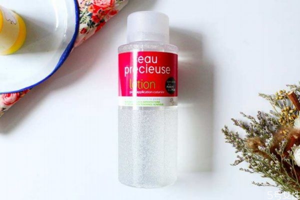 用水楊酸臉上有刺痛感該怎么辦 刷酸為什么有刺痛感 用水楊酸臉上有刺痛感該怎么辦 刷酸為什么有刺痛感