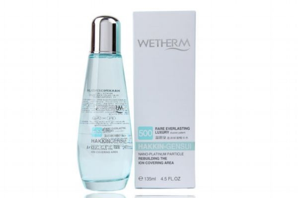 精華水和爽膚水哪個好 精華水與精華液的區(qū)別 精華水和爽膚水哪個好 精華水與精華液的區(qū)別