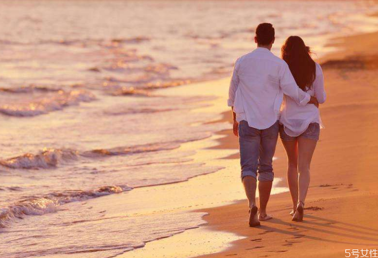 曖昧期的女生應(yīng)該如何反撩 曖昧期吊男人胃口狠招 曖昧期的女生應(yīng)該如何反撩 曖昧期吊男人胃口狠招