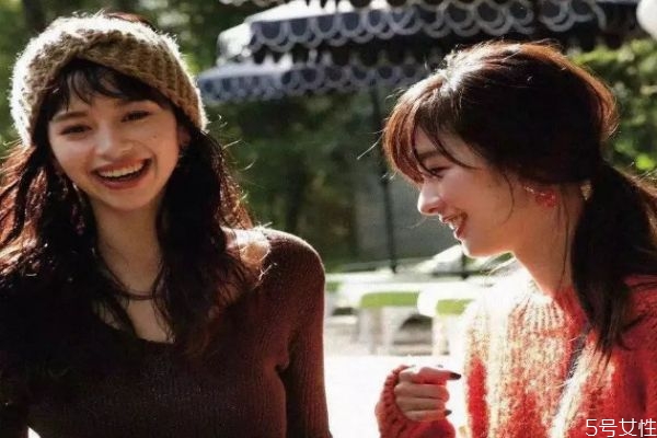 冬天可以戴鴨舌帽嗎 鴨舌帽一年四季都可以戴嗎 冬天可以戴鴨舌帽嗎 鴨舌帽一年四季都可以戴嗎