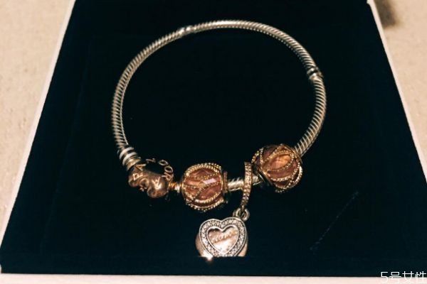 潘多拉哪個顏色最火 潘多拉手鏈哪個款式最經典 潘多拉哪個顏色最火 潘多拉手鏈哪個款式最經典