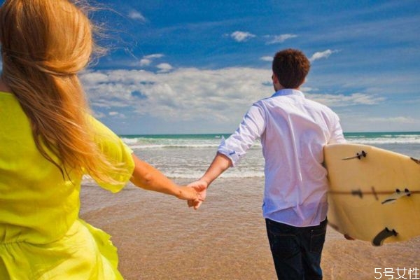 男生能忍住多久不聯(lián)系 男人女人斷聯(lián)誰更難受 男生能忍住多久不聯(lián)系 男人女人斷聯(lián)誰更難受