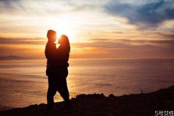 男人在等你挽回的暗示 男人主動(dòng)分手后的心態(tài) 男人在等你挽回的暗示 男人主動(dòng)分手后的心態(tài)