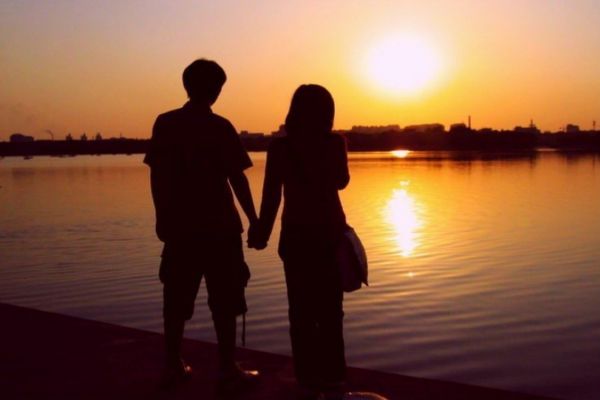 男人哪些行為在試探你 男人說(shuō)分手后還會(huì)回頭嗎