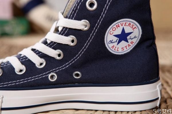 匡威怎么洗 匡威可以泡水里洗嗎 匡威怎么洗 匡威可以泡水里洗嗎