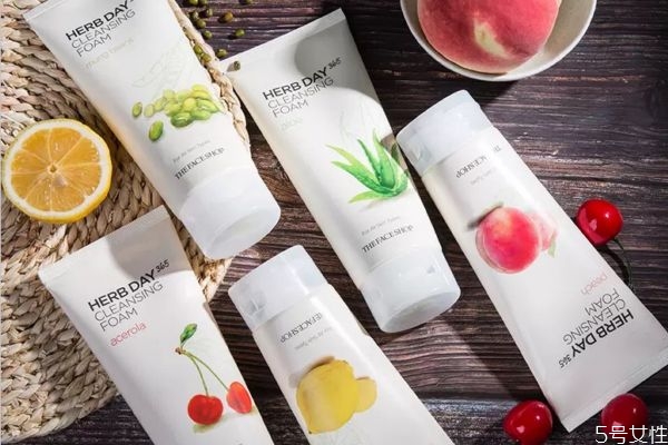 菲詩小鋪蘆薈洗面奶怎么樣 菲詩小鋪蘆薈洗面奶適合膚質(zhì) 菲詩小鋪蘆薈洗面奶怎么樣 菲詩小鋪蘆薈洗面奶適合膚質(zhì)