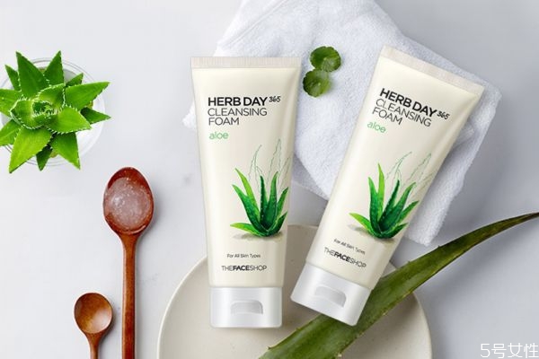 菲詩小鋪蘆薈洗面奶怎么樣 菲詩小鋪蘆薈洗面奶適合膚質(zhì) 菲詩小鋪蘆薈洗面奶怎么樣 菲詩小鋪蘆薈洗面奶適合膚質(zhì)