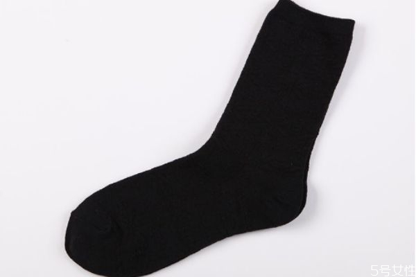 一雙襪子穿多久換新的 正常一雙襪子多少錢(qián) 一雙襪子穿多久換新的 正常一雙襪子多少錢(qián)