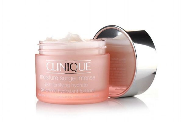 可以直接擦面霜不擦乳液嗎 精華用完要不要馬上用面霜 可以直接擦面霜不擦乳液嗎 精華用完要不要馬上用面霜