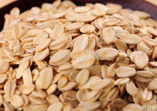 快熟燕麥片可以不煮嗎 快熟燕麥片最簡單的吃法 快熟燕麥片可以不煮嗎 快熟燕麥片最簡單的吃法