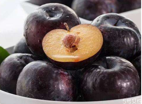 黑布林吃硬的還是軟的 黑布林要放軟了才能吃嗎 黑布林吃硬的還是軟的 黑布林要放軟了才能吃嗎