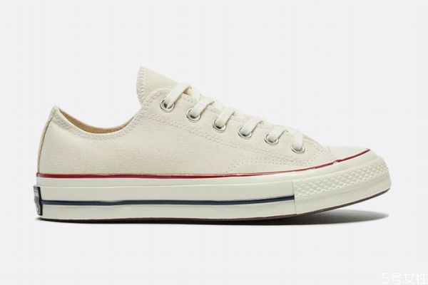 匡威鞋底發(fā)黃是不是假的 匡威鞋子發(fā)黃怎么去除 匡威鞋底發(fā)黃是不是假的 匡威鞋子發(fā)黃怎么去除