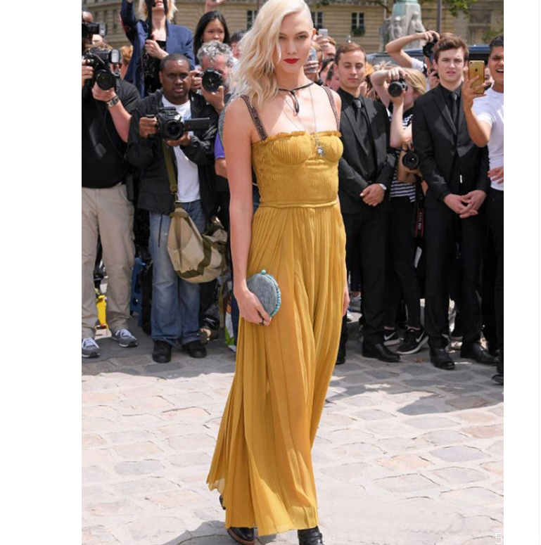 小腿粗怎樣穿裙子 腿粗女生怎么選裙子 小腿粗怎樣穿裙子 腿粗女生怎么選裙子