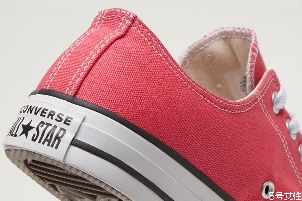 匡威帆布鞋多少錢一雙 匡威鞋能水洗嗎 匡威帆布鞋多少錢一雙 匡威鞋能水洗嗎