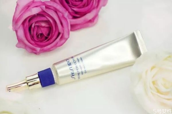 悅薇小熨斗眼霜白天可以用嗎 悅薇小熨斗眼霜適合年齡 悅薇小熨斗眼霜白天可以用嗎 悅薇小熨斗眼霜適合年齡