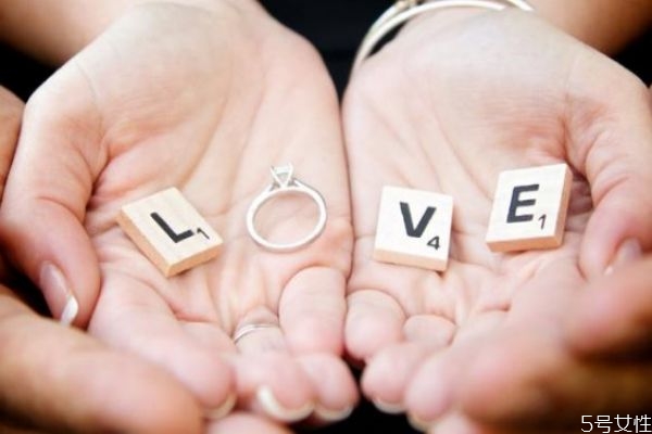 試探一個(gè)男人玩你還是愛(ài)你 用來(lái)考驗(yàn)?zāi)腥说姆椒?><p><strong>試探一個(gè)男人玩你還是愛(ài)你 用來(lái)考驗(yàn)?zāi)腥说姆椒?/strong></p></a></li> <li><a href=